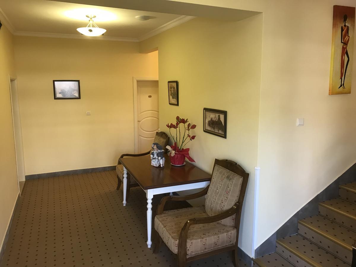 Kŭrdzhali Family Hotel Garden מראה חיצוני תמונה